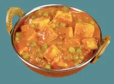 Matar_Paneer_Curry_Cremoso_Sabor_Rico_Cocina_India_Deliciosa_Receta_Vegetariana_Comida_Abundante_Cubos_De_Queso_Paneer_Guisantes_Verdes_Salsa_Especiada_Especias_Aromáticas_Receta_Casera_Ayurvédica_Nutritiva_Plato_Principal_Bocado_Satisfactorio_Cena_Saludable_Comida_Ayurveda